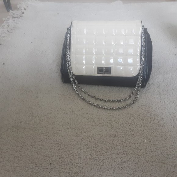 Chanel Lambskin//Patent Flap  2.55 Chain Shoulder Bag 2000-2002 - Picture 16 of 16